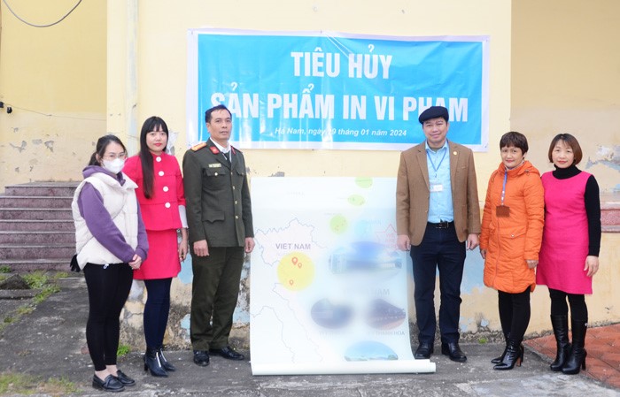 tieuhuy1.jpg